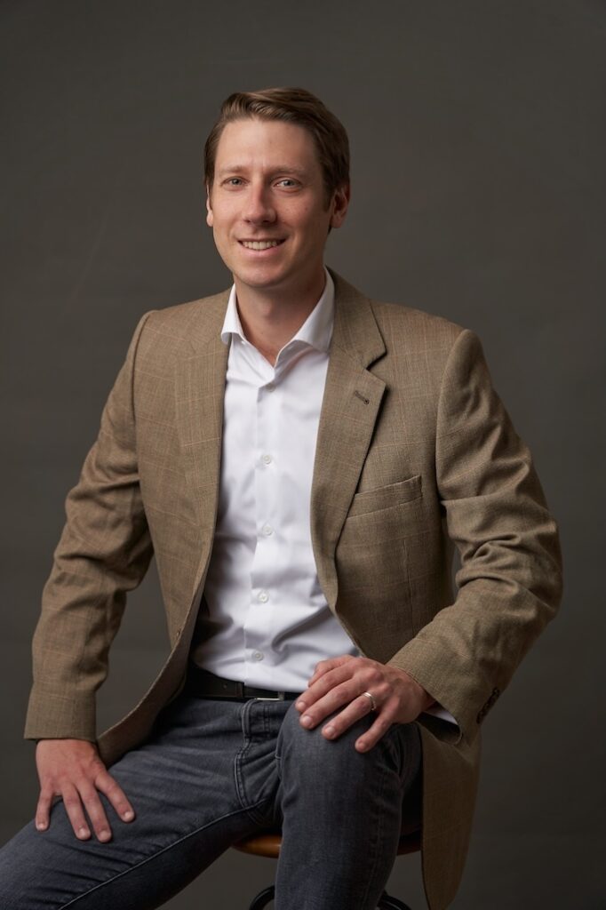 hong kong entrepreneur professional business headshot for LinkedIn